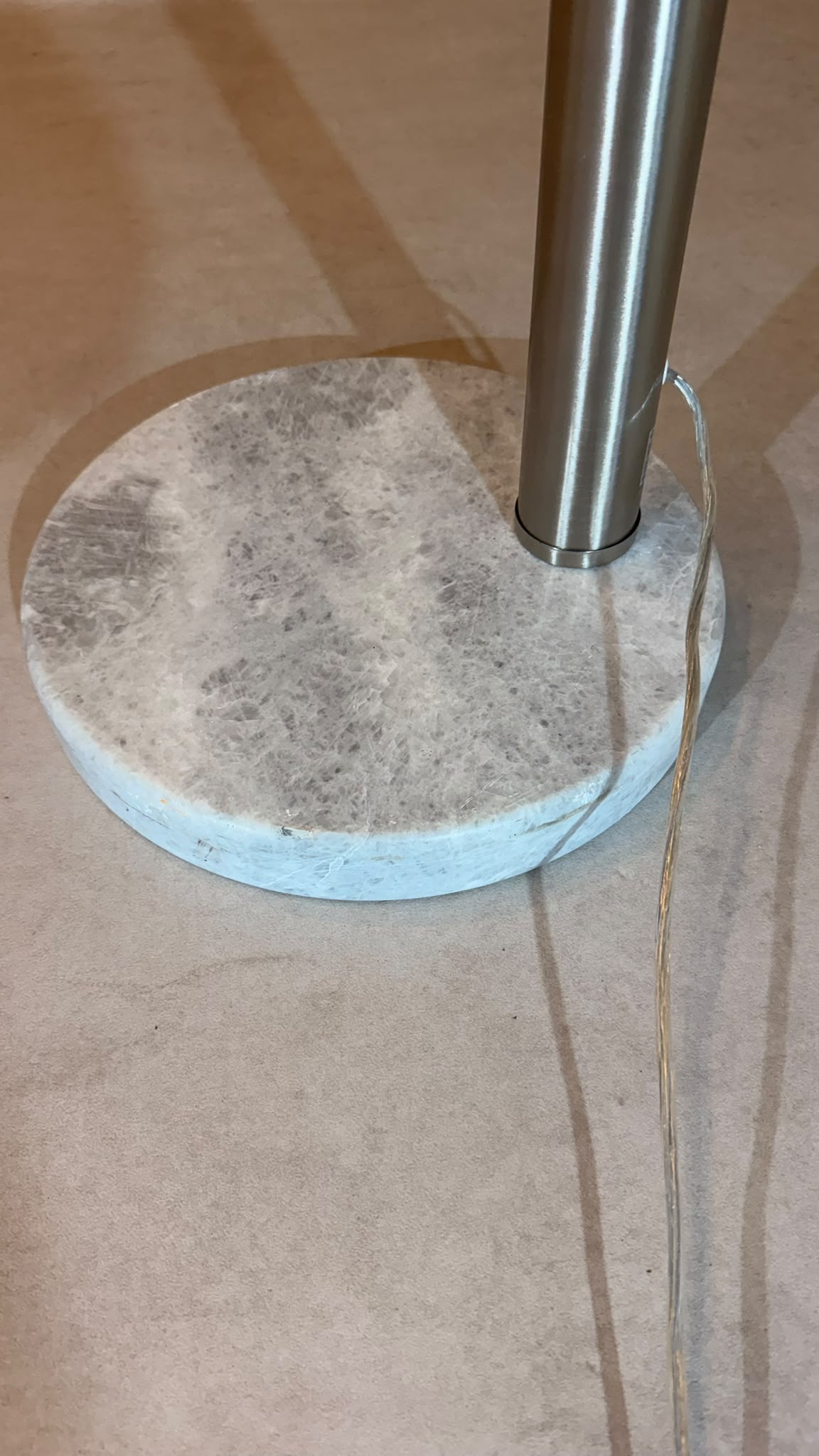 Design Bogenlampe 5-flammig Marmorfuss und Glaslampenschirm