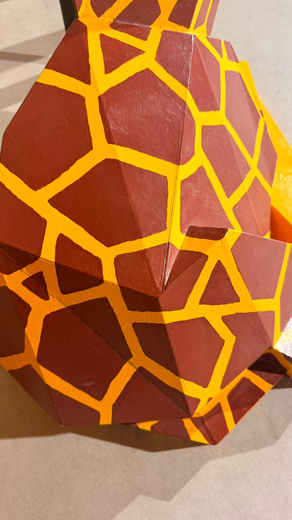 Design Deko Giraffe Skulptur im Origami Stil  aus Sperrholz