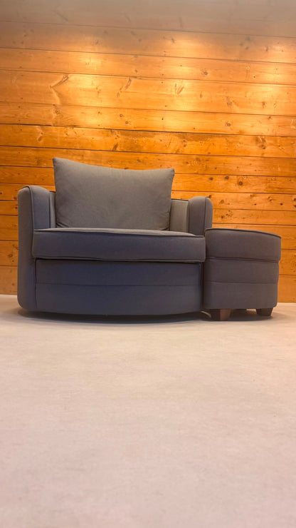 Moderner Drehsessel Lese Sessel mit passendem Hocker in Grau