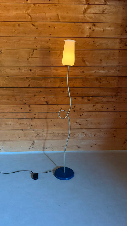 Postmoderne italienische La Relco Stehlampe in Tulpenform