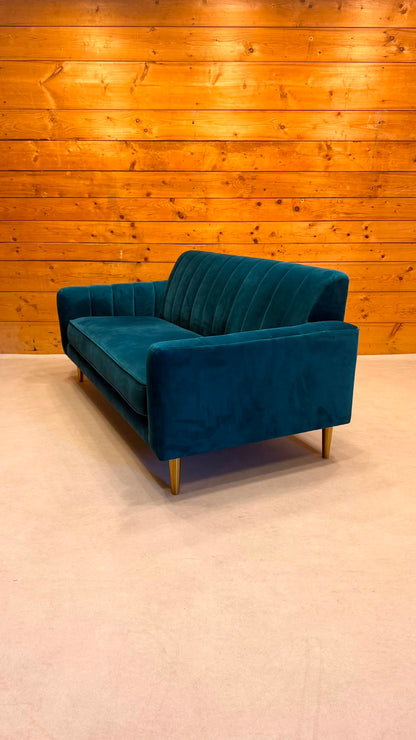 Elegantes 2-Sitzer Samt Sofa in Petrol goldene Metallfüsse