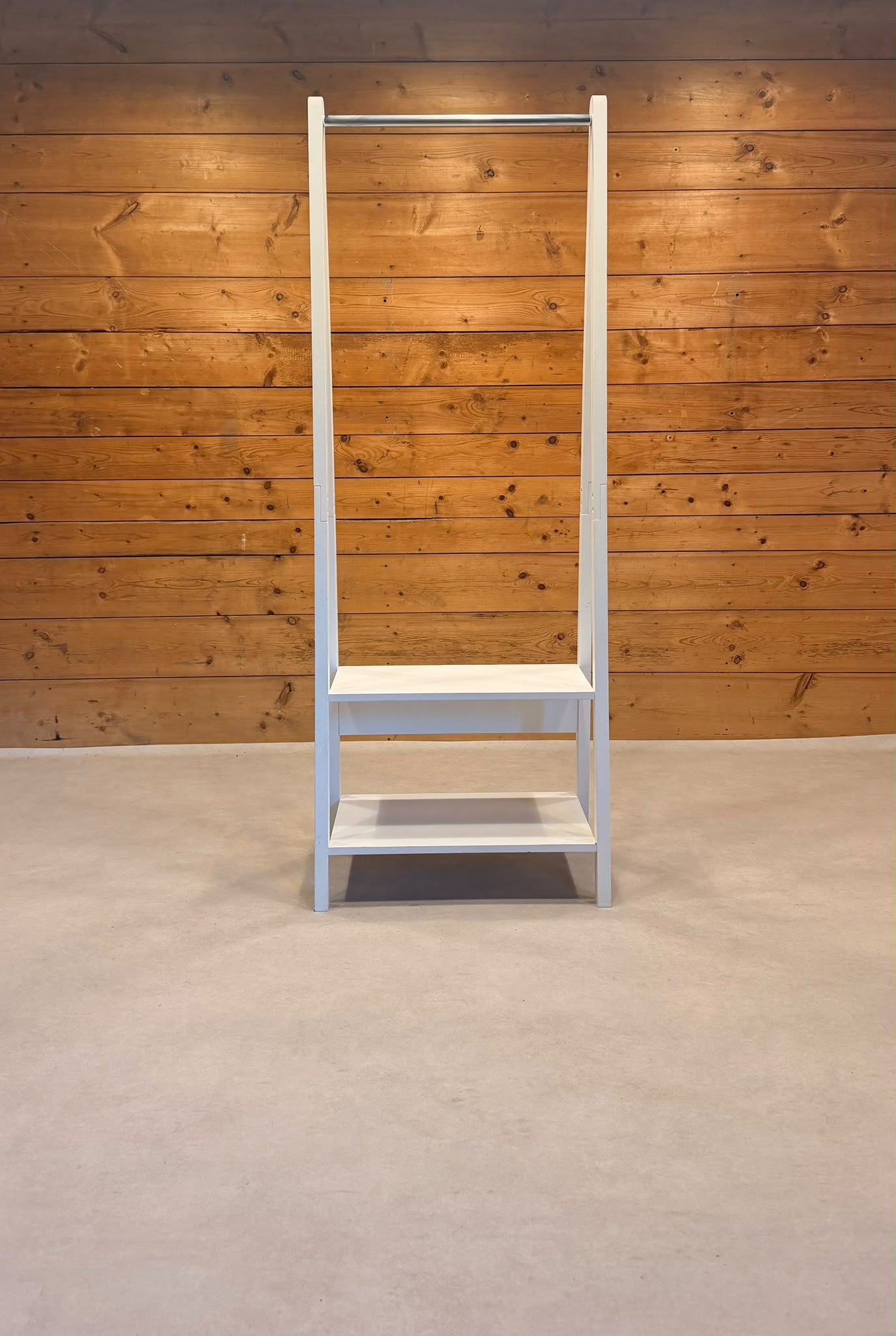 Offene Garderobe in Weiss mit Kleiderstange & Ablagen