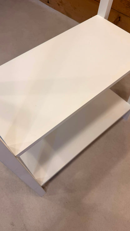 Offene Garderobe in Weiss mit Kleiderstange & Ablagen