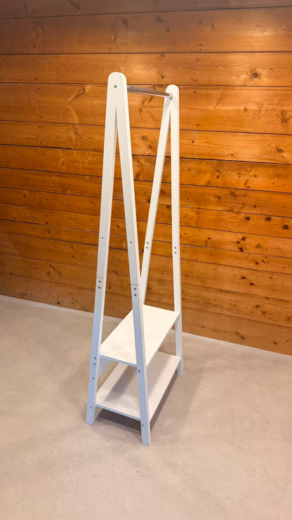 Offene Garderobe in Weiss mit Kleiderstange & Ablagen