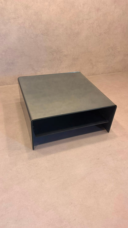 Couchtisch Coffee Table aus gebogenem getöntem Glas
