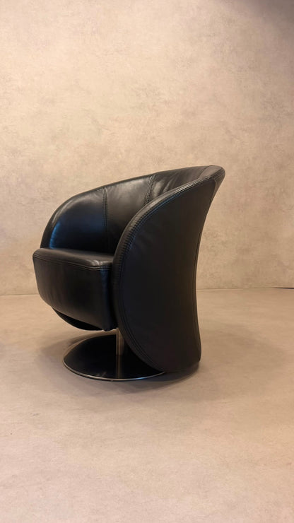 PM Oelsa Sylt Lounge Sessel Drehsessel aus Leder in schwarz