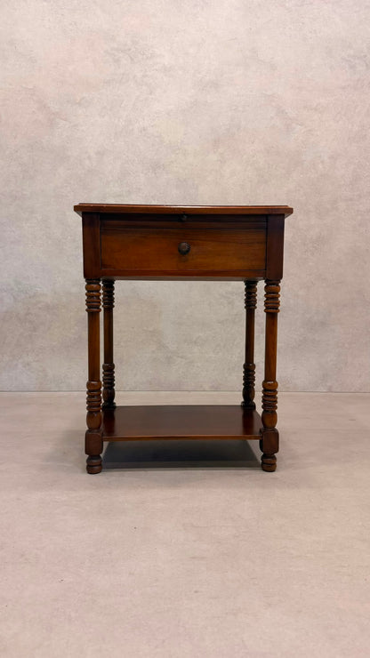 Vintage Beistelltisch Holz mit Schublade & Ablagefläche