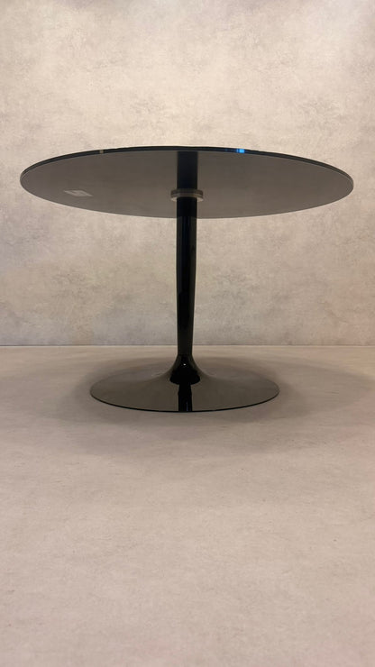 Design Tisch "Planet" mit Tulipfuss von Calligaris Italia