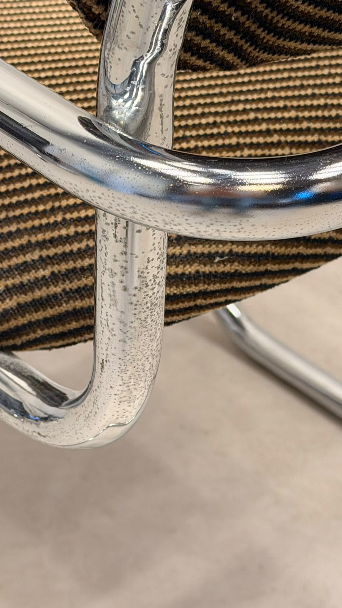 Vintage Bauhaus Freischwinger Sessel gepolstert
