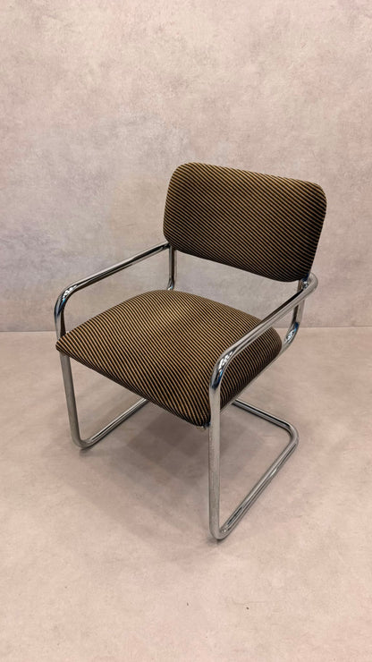 Vintage Bauhaus Freischwinger Sessel gepolstert