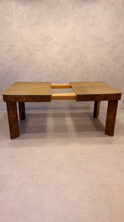 Vintage Art Deco Esstisch aus den 1930s Wurzelholz Design