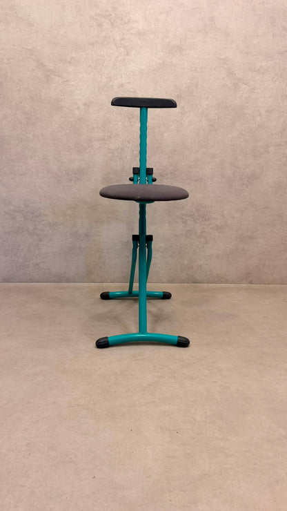 Höhenverstellbare ergonomische Stehhilfe/ Bügelsitz