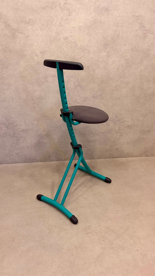 Höhenverstellbare ergonomische Stehhilfe/ Bügelsitz