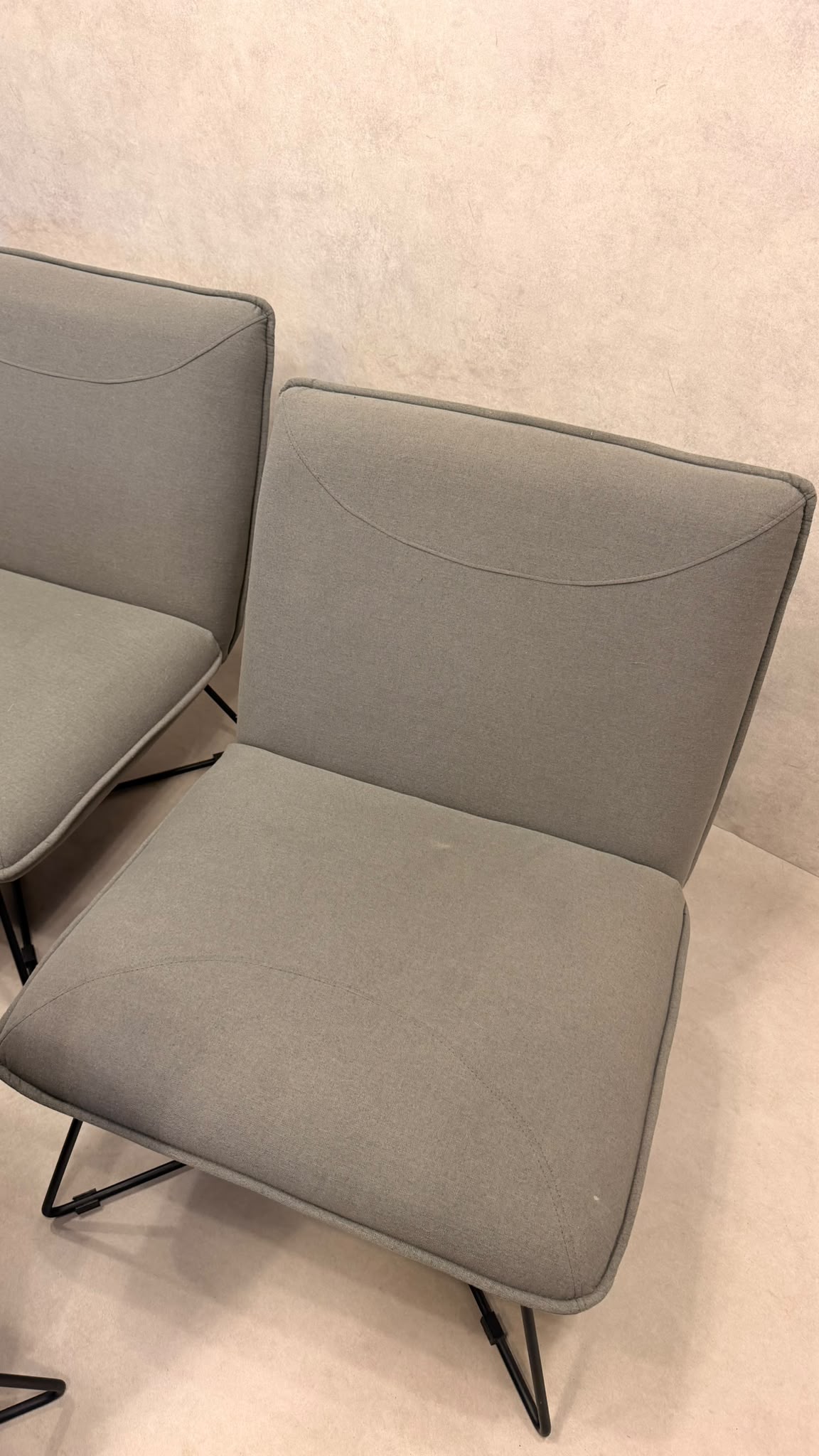 Eleganter Design Sessel Grau mit Metallgestell, 3x