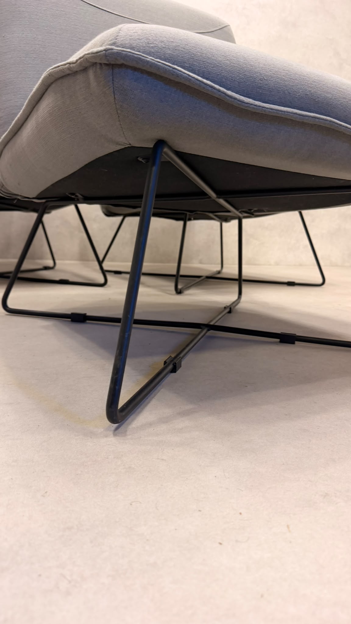 Eleganter Design Sessel Grau mit Metallgestell, 3x