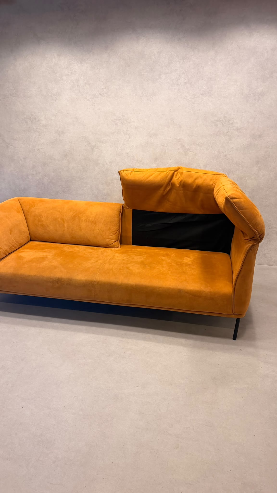 Johann Jakob Grace Sofa von Pfister in Terracotta Orange 3x