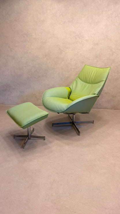 Skandinavischer Sessel Lotus von Kebe aus Leder mit Ottoman