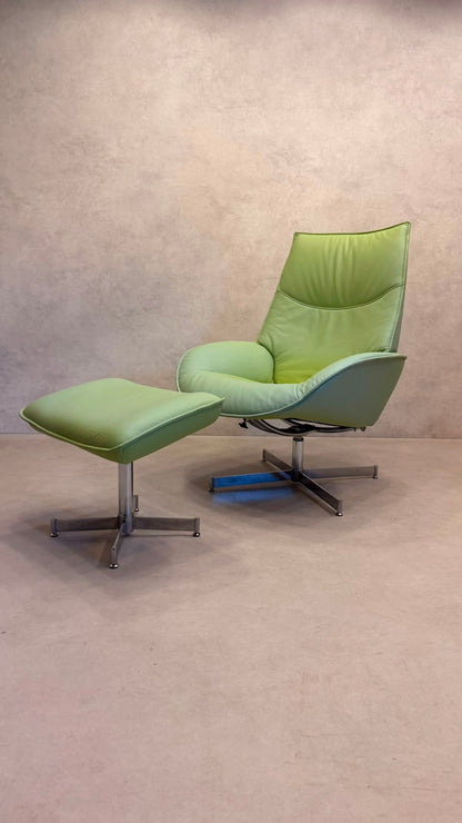Skandinavischer Sessel Lotus von Kebe aus Leder mit Ottoman