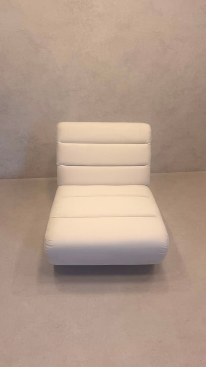 Candy Design Lounge Sessel mit robustem Mikrofaserbezug