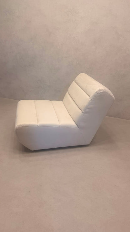 Candy Design Lounge Sessel mit robustem Mikrofaserbezug