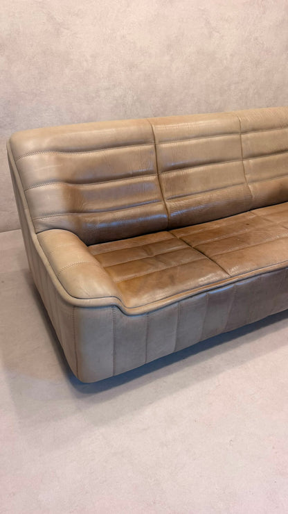 3-Sitzer Sofa DS-84 von De Sede aus Büffelleder (1)