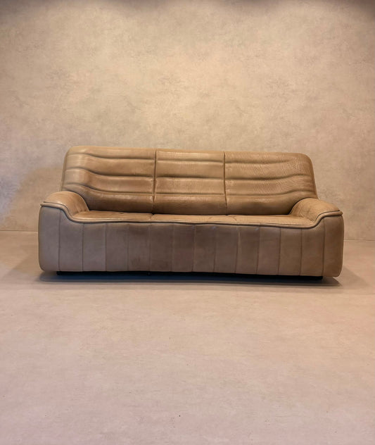 3-Sitzer Sofa DS-84 von De Sede aus Büffelleder (1)
