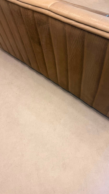 3-Sitzer Sofa DS-84 von De Sede aus Büffelleder (1)