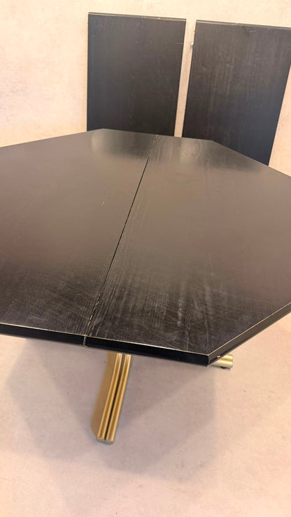 Achteckiger Vintage Tisch in schwarz und Chromfüsse