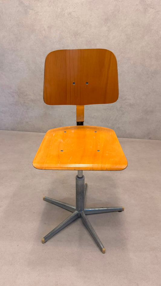 Vintage Industrie Drehstuhl Werkstattstuhl Atelierstuhl
