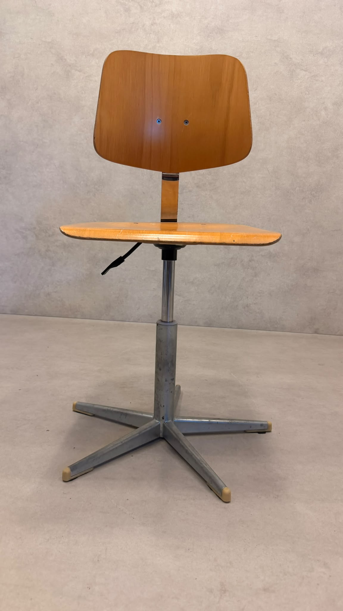 Vintage Industrie Drehstuhl Werkstattstuhl Atelierstuhl