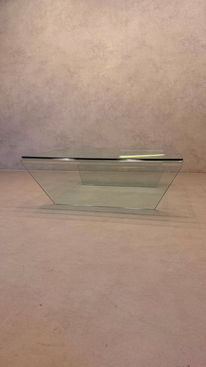 Italienischer Couchtisch Coffee Table aus gebogenem Klarglas