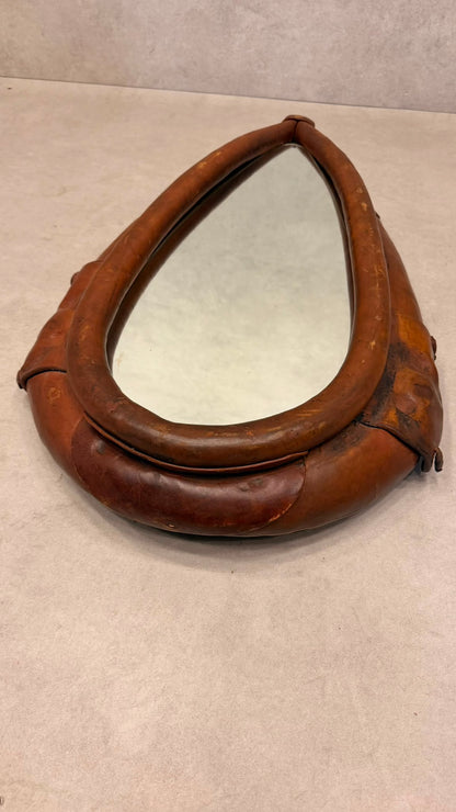 Schweizer Leder Pferdekummet Wandspiegel aus dem 20. Jh.
