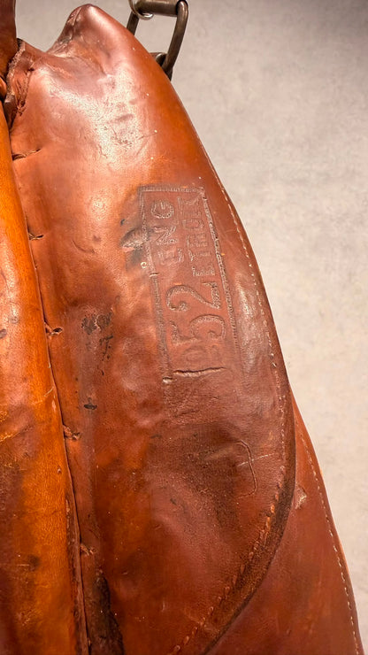 Schweizer Leder Pferdekummet Wandspiegel aus dem 20. Jh.