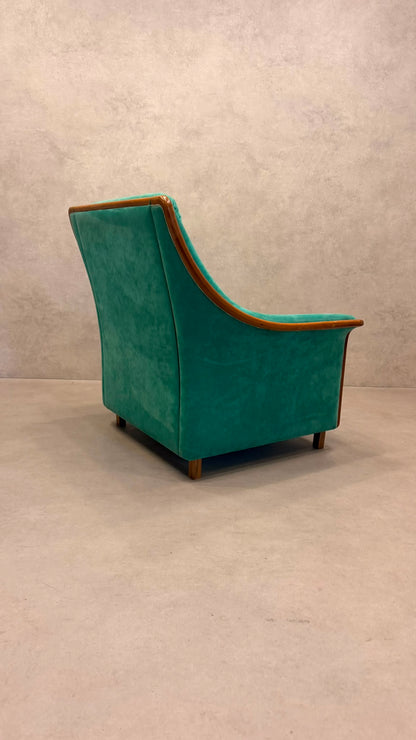 Vintage Sessel grün mit Holzrahmen – Retro Ohrensessel