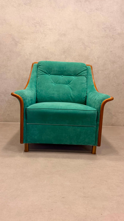 Vintage Sessel grün mit Holzrahmen – Retro Ohrensessel