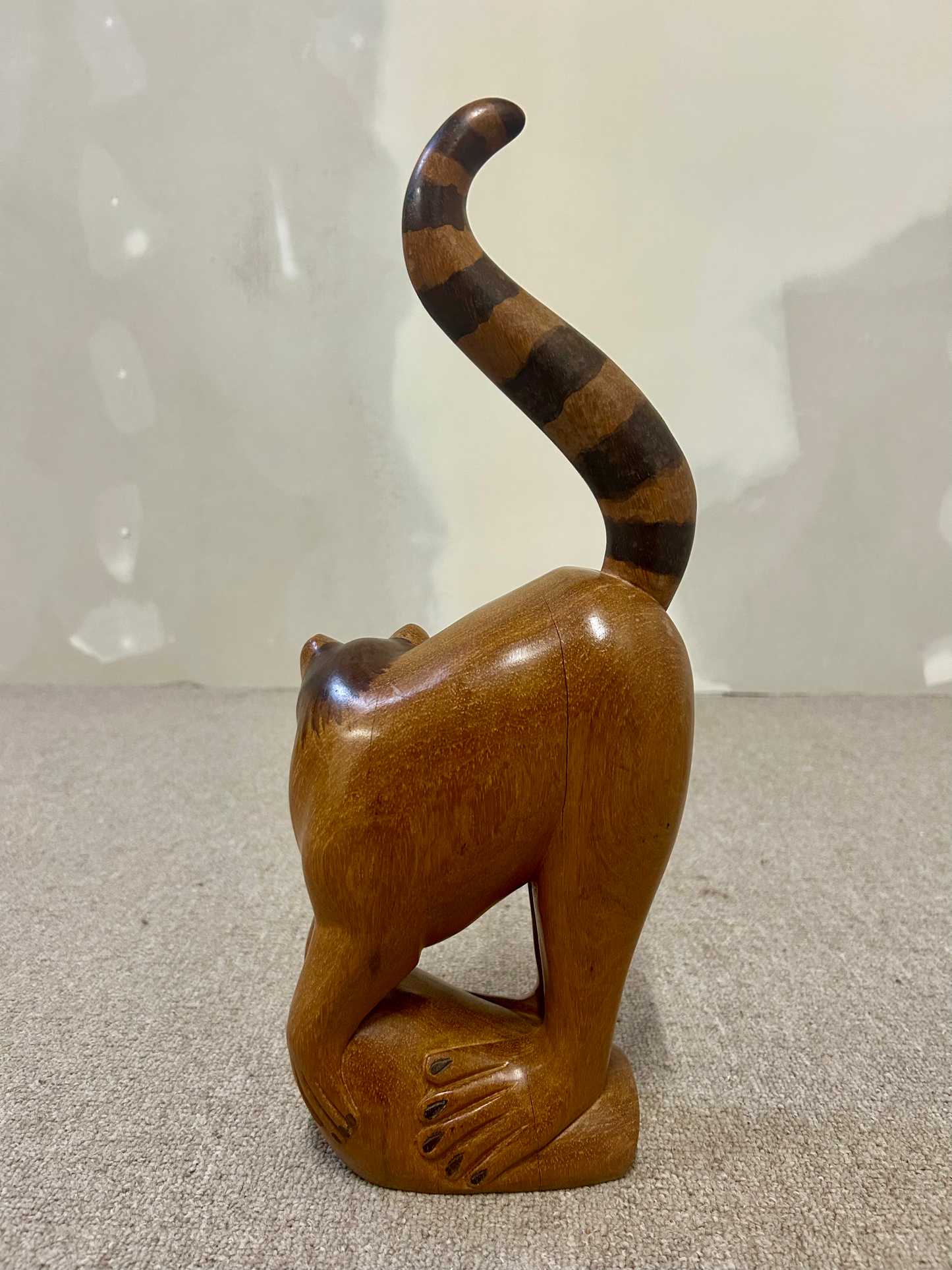Holzfigur Madagaskar Lemur, Handgeschnitzt
