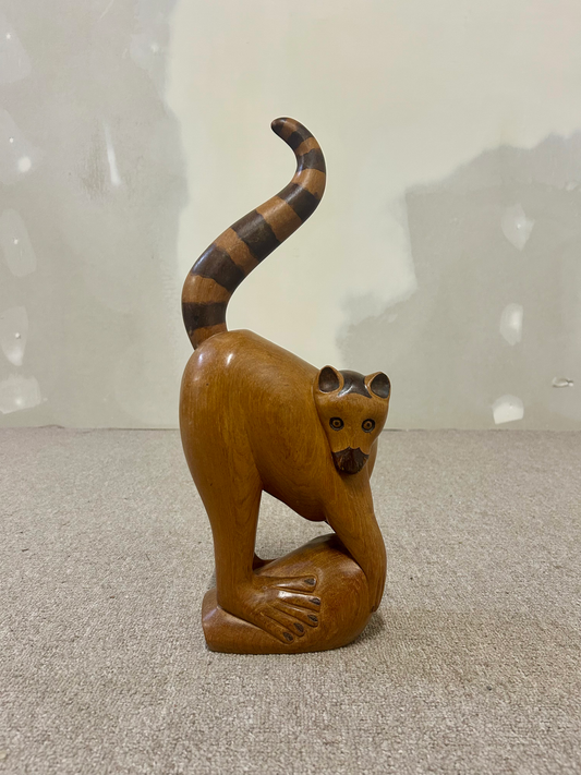 Holzfigur Madagaskar Lemur, Handgeschnitzt