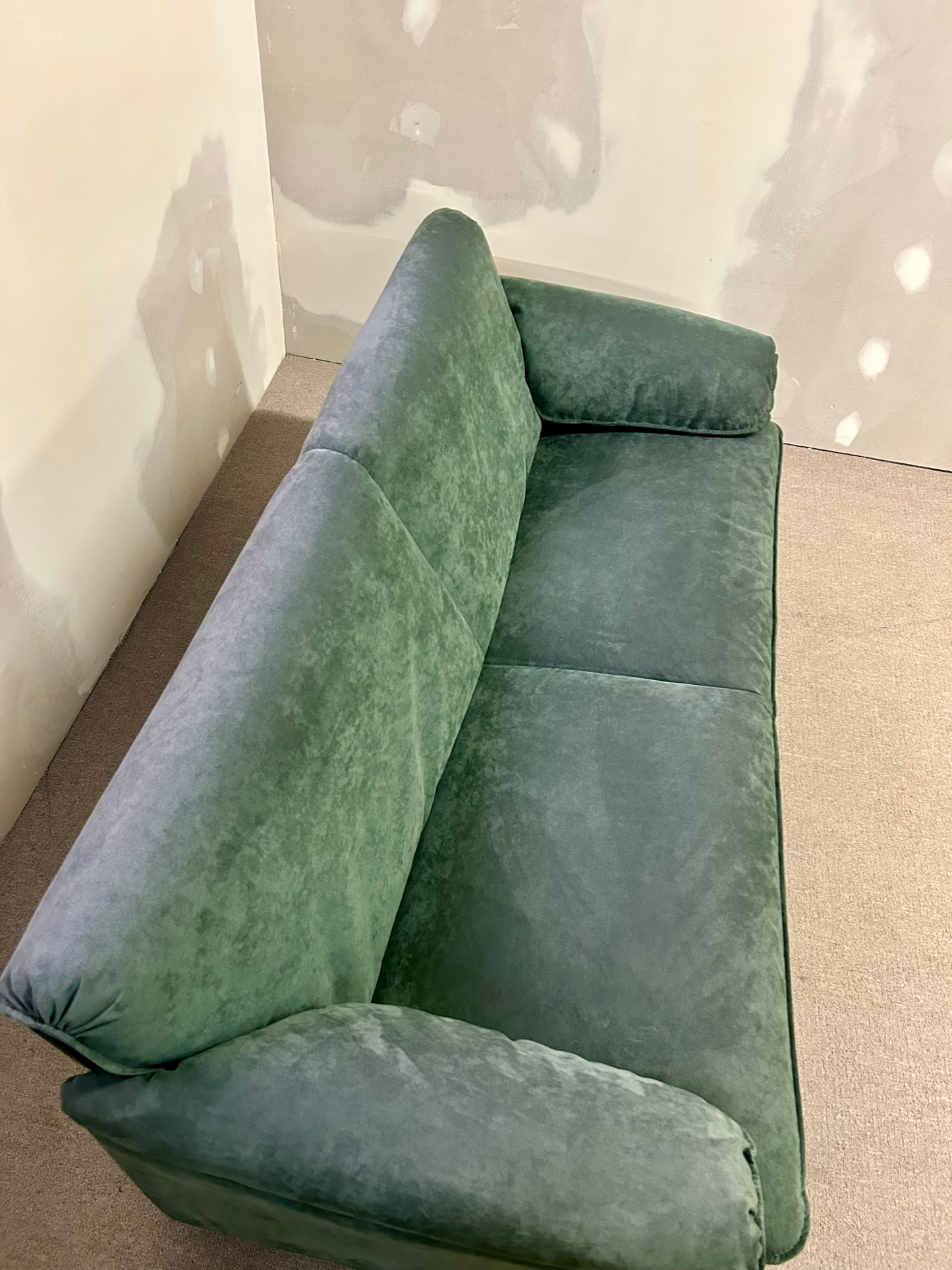 Leolux Sofa Bora Bora, 2,5 -Sitzer, Alcantara Grün