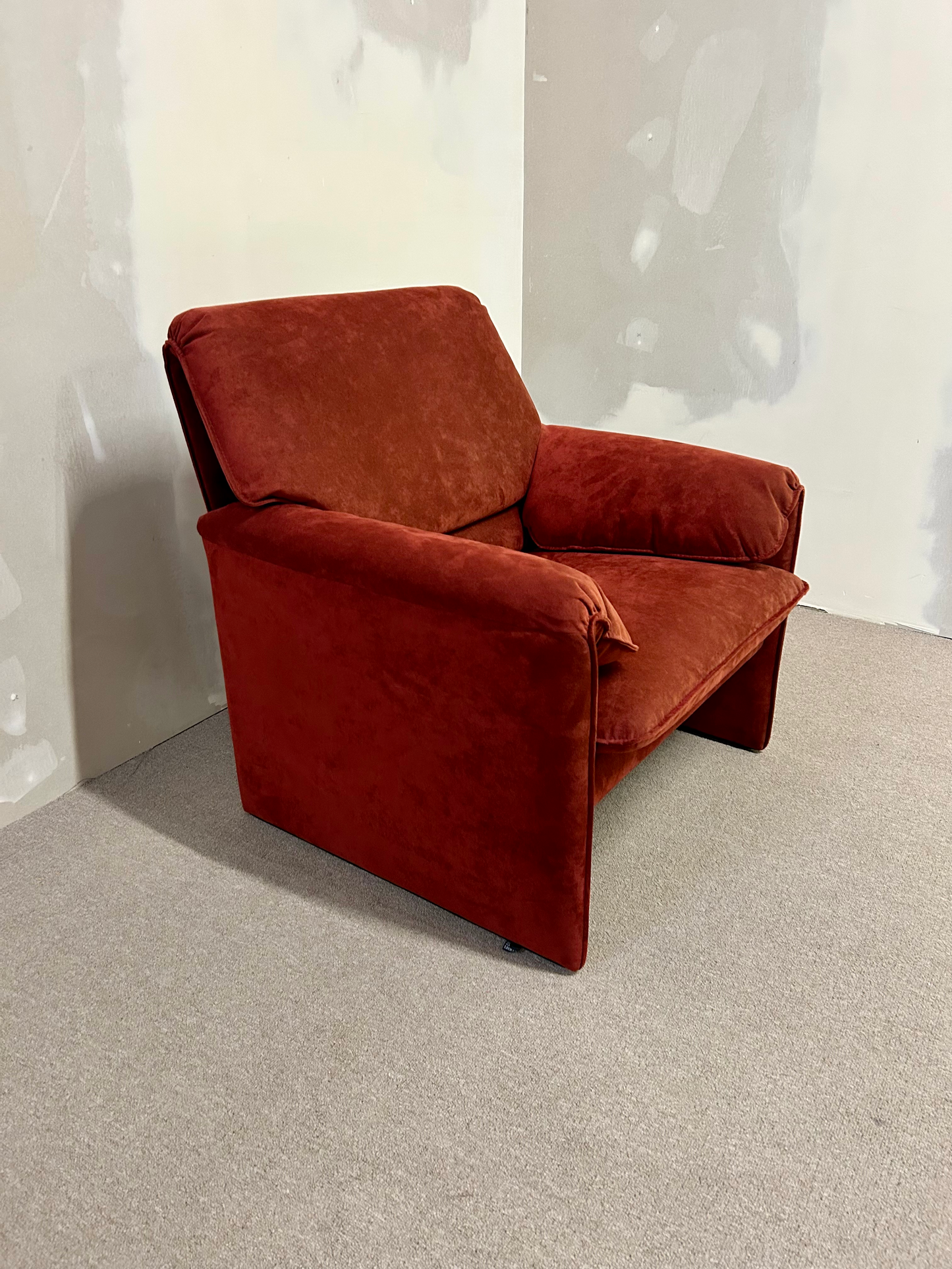 Leolux Bora Bora Sessel Alcantara rot