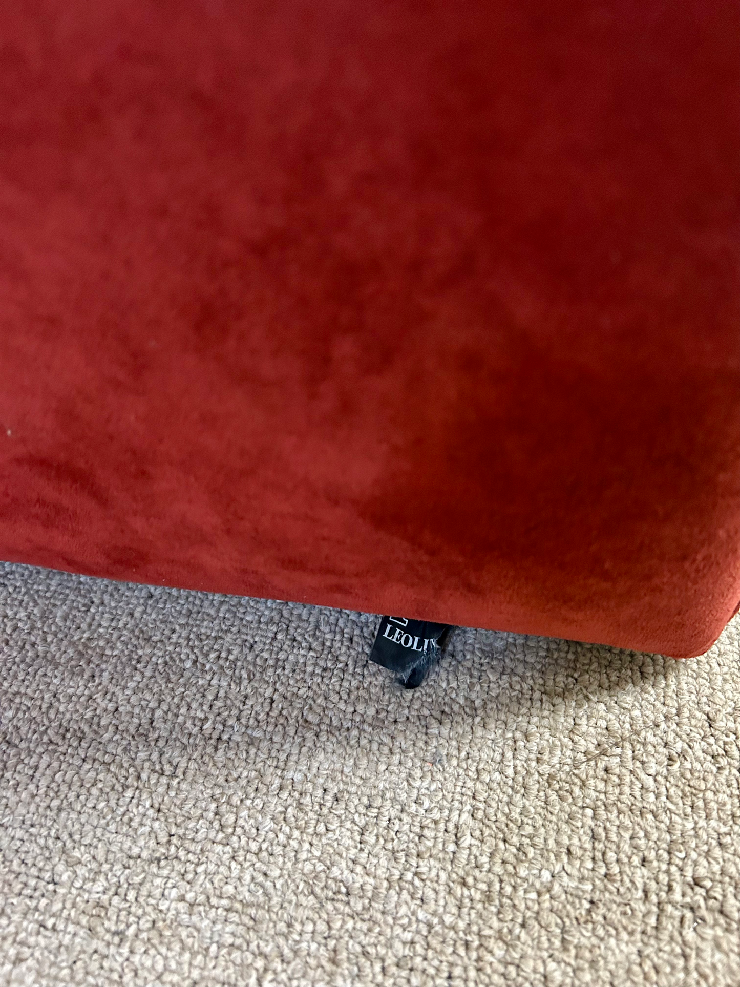 Leolux Bora Bora Sofa 2 Sitzer Alcantara rot