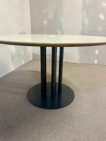 Grosser runder Esstisch / Büro tisch