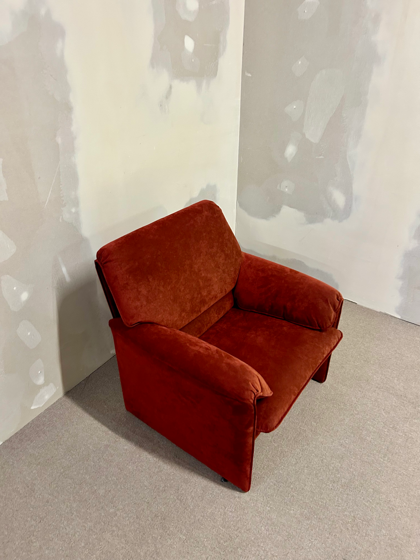 Leolux Bora Bora Sessel Alcantara rot